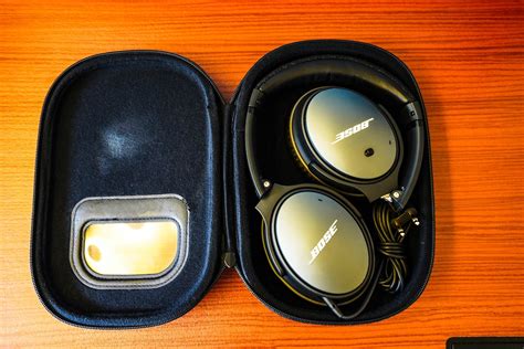 Which cord do I need for Bose headphones in Boeing 777.